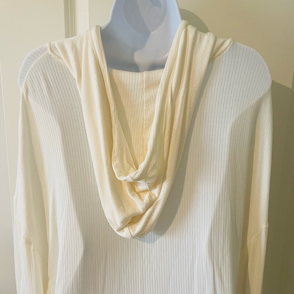 Fabletics Hoodie - image 5